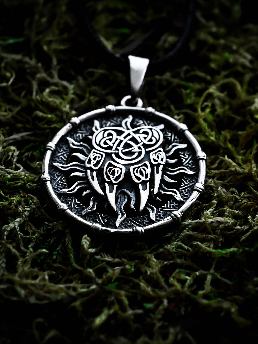 Wolf Paw Amulet in Sun Disc, Sterling Silver 925 — Viking, Norse & Slavic Symbol Pendant
