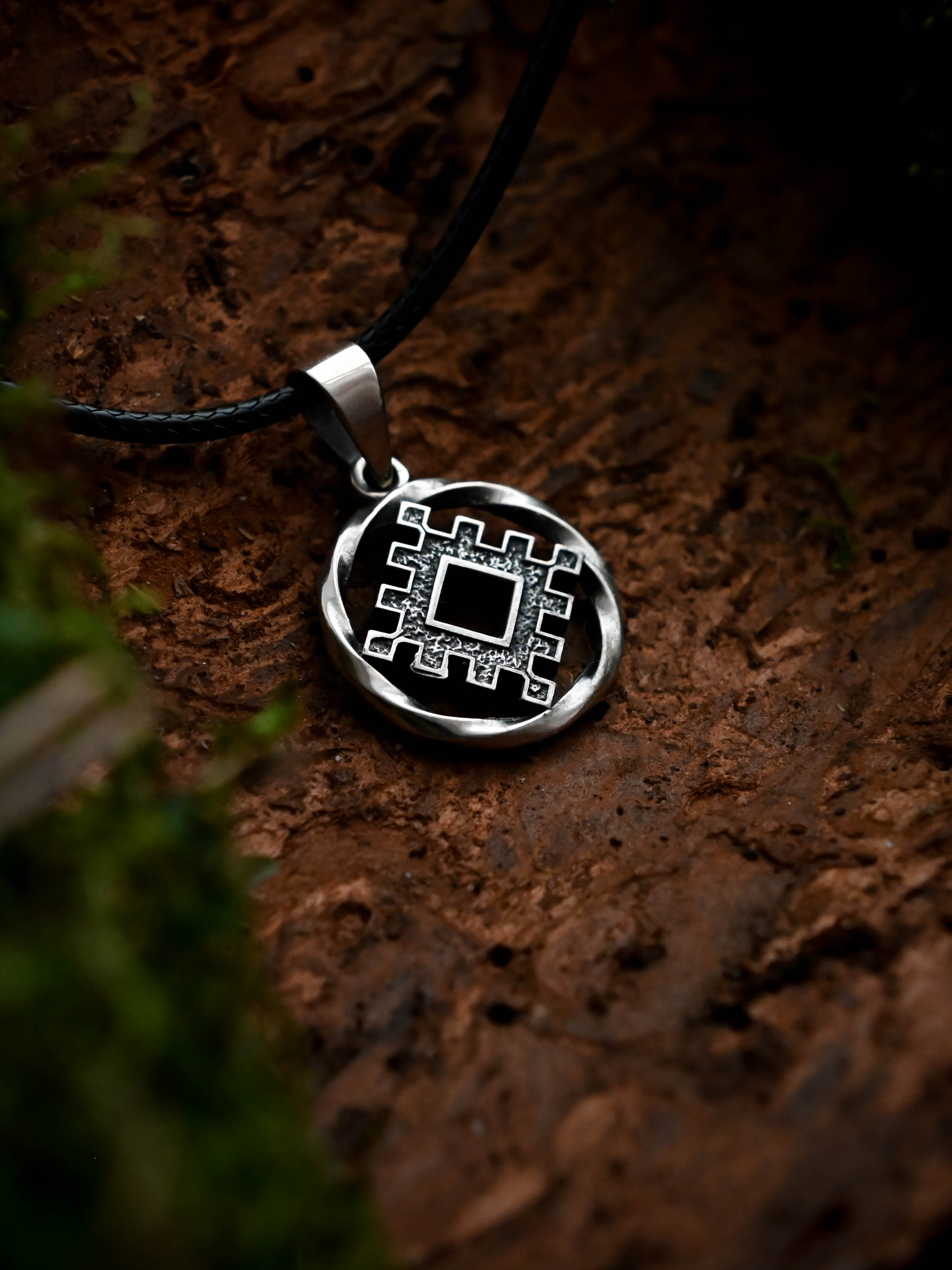 Thistle of Happiness (Repeynik) Amulet in Twisted Sterling Silver 925 — Slavic, Viking & Norse Symbol Pendant