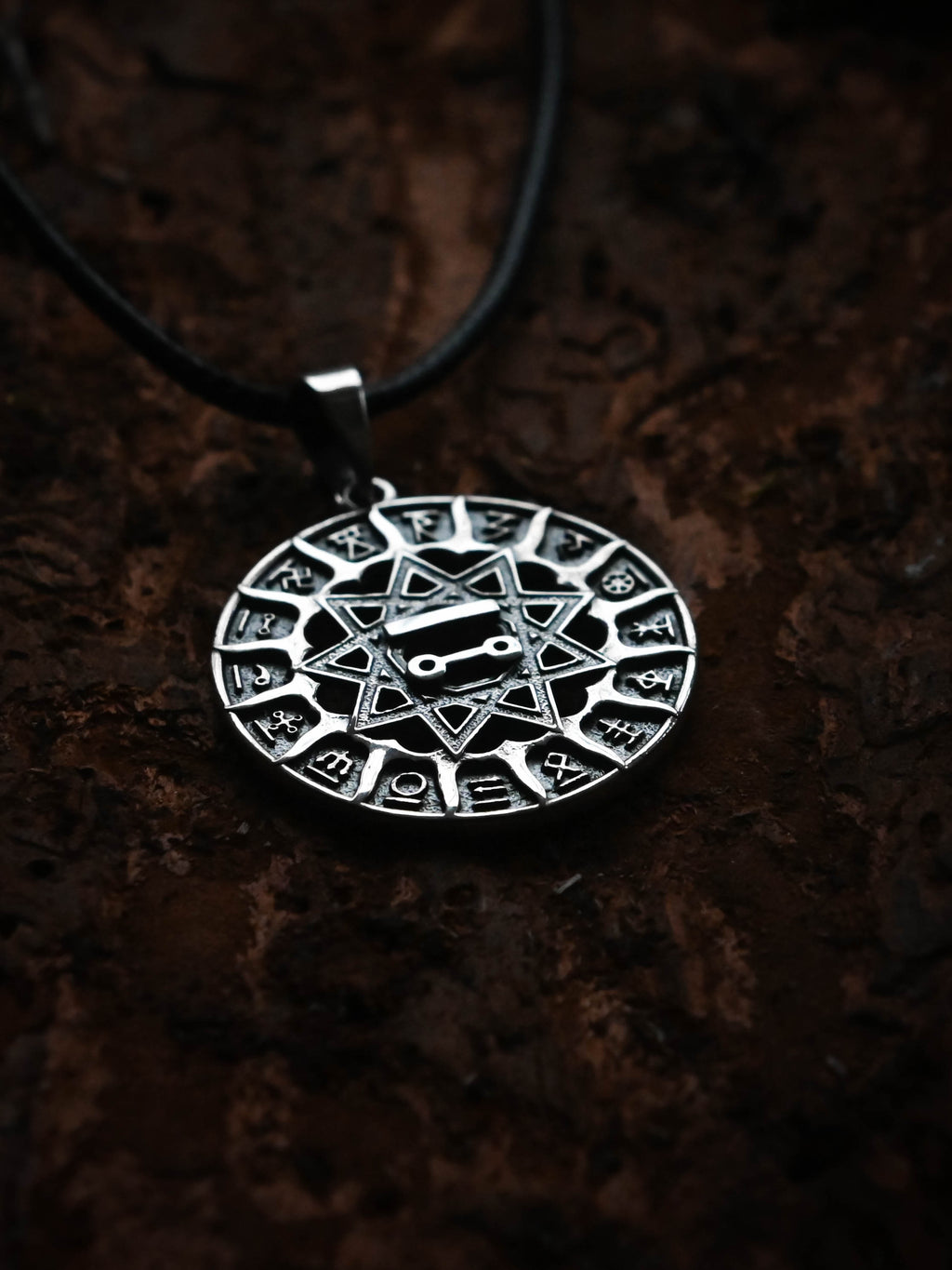 Slavic Chertog Shchuka (Pike) Amulet, Sterling Silver 925 — Svarog Circle Zodiac Pendant
