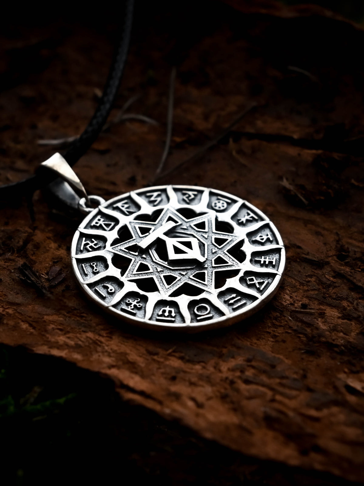 Slavic Chertog Tur (Aurochs) Amulet, Sterling Silver 925 — Svarog Circle Zodiac Pendant