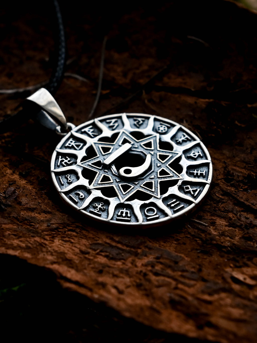Slavic Chertog Lebed (Swan) Amulet, Sterling Silver 925 — Svarog Circle Zodiac Pendant