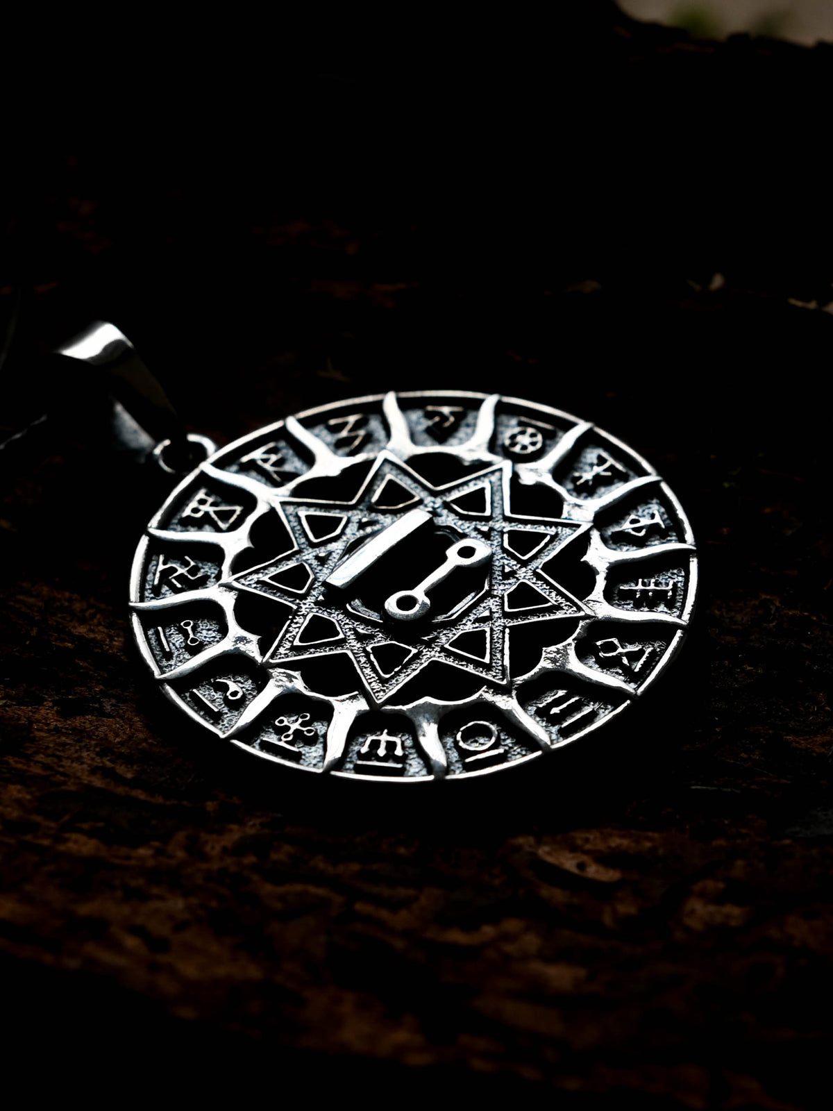 Slavic Chertog Shchuka (Pike) Amulet, Sterling Silver 925 — Svarog Circle Zodiac Pendant
