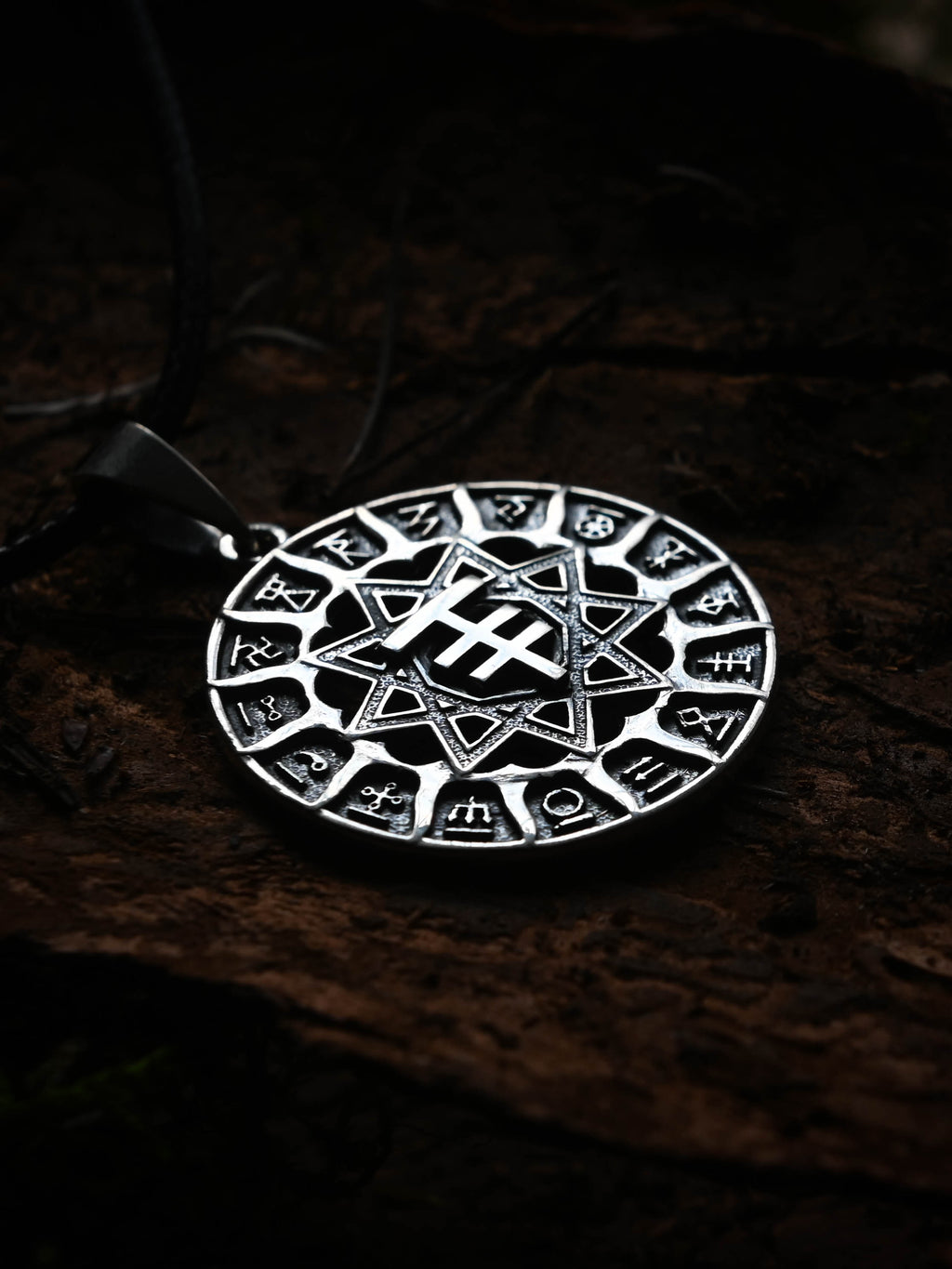 Slavic Chertog Lisa (Fox) Amulet, Sterling Silver 925 — Svarog Circle Zodiac Pendant
