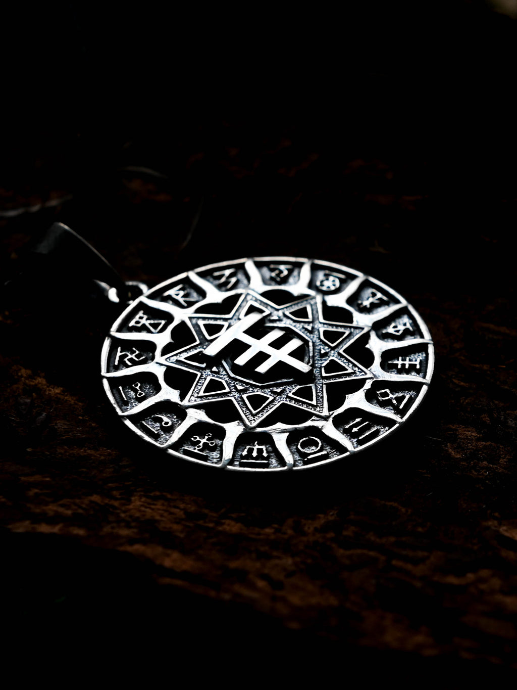 Slavic Chertog Lisa (Fox) Amulet, Sterling Silver 925 — Svarog Circle Zodiac Pendant