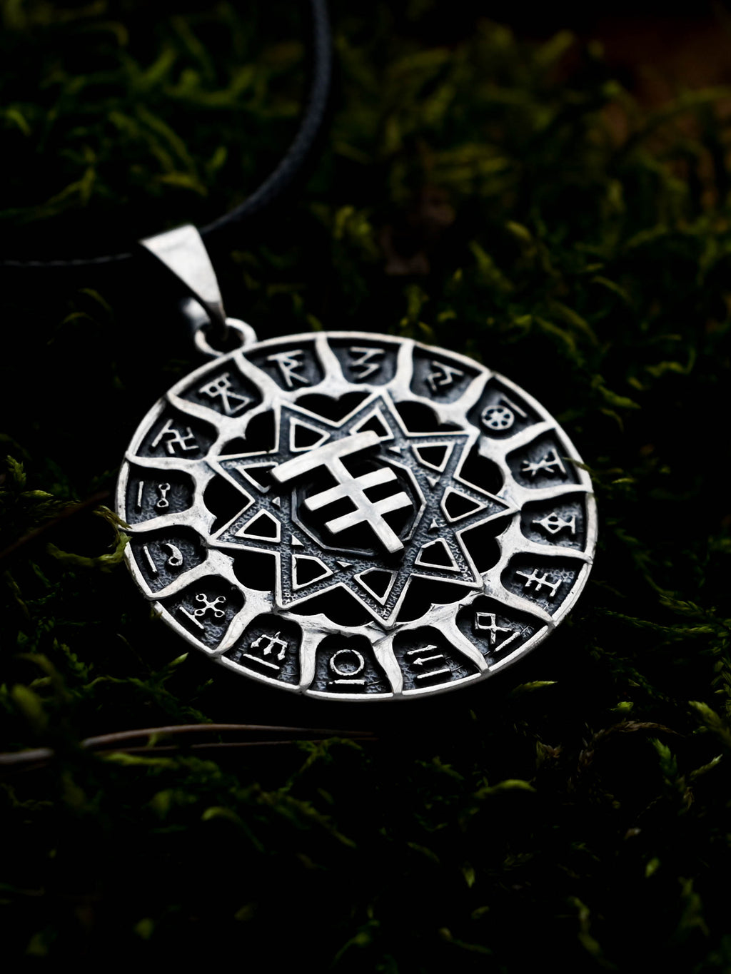 Slavic Chertog Lisa (Fox) Amulet, Sterling Silver 925 — Svarog Circle Zodiac Pendant