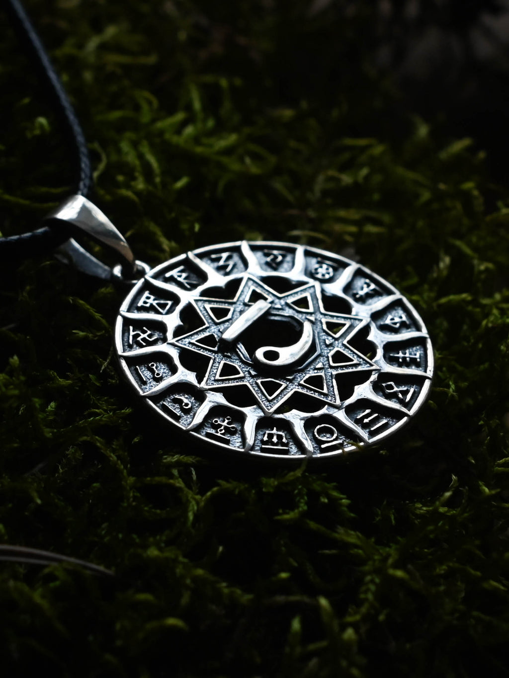 Slavic Chertog Lebed (Swan) Amulet, Sterling Silver 925 — Svarog Circle Zodiac Pendant