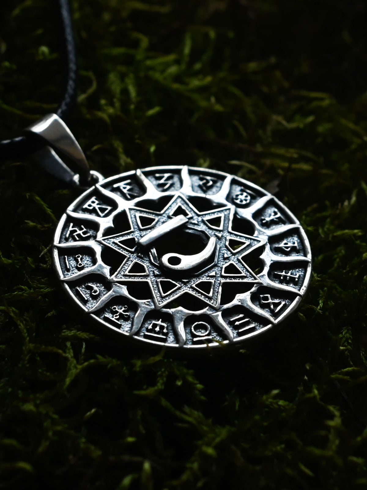Slavic Chertog Lebed (Swan) Amulet, Sterling Silver 925 — Svarog Circle Zodiac Pendant