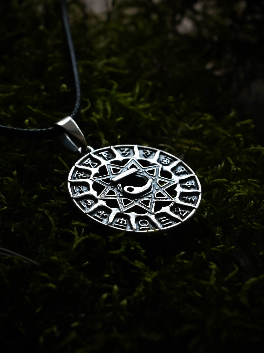 Slavic Chertog Lebed (Swan) Amulet, Sterling Silver 925 — Svarog Circle Zodiac Pendant