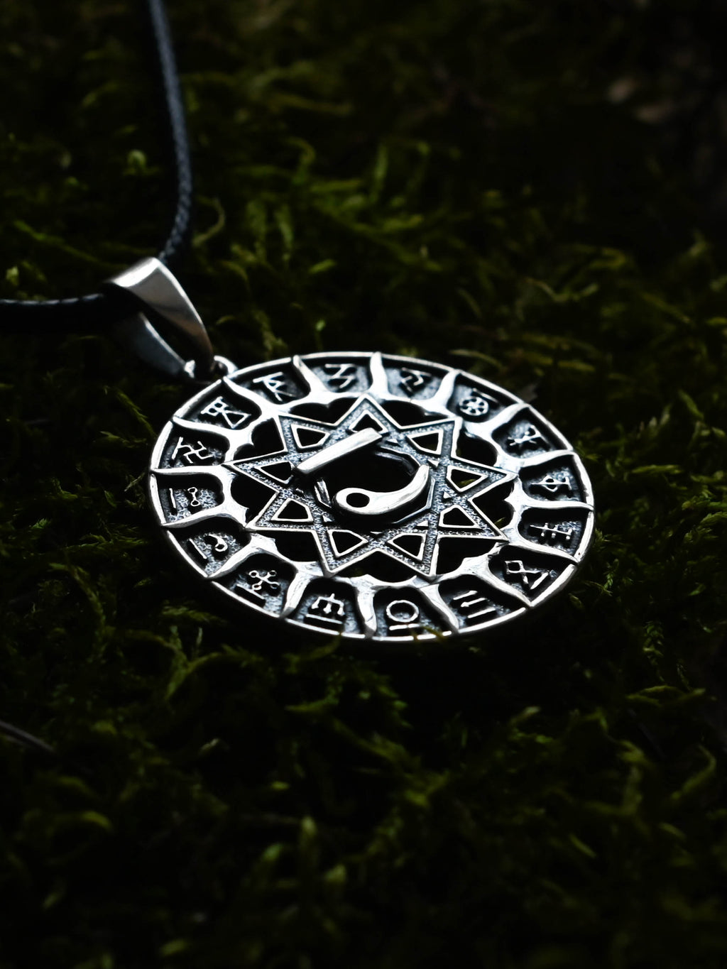 Slavic Chertog Lebed (Swan) Amulet, Sterling Silver 925 — Svarog Circle Zodiac Pendant
