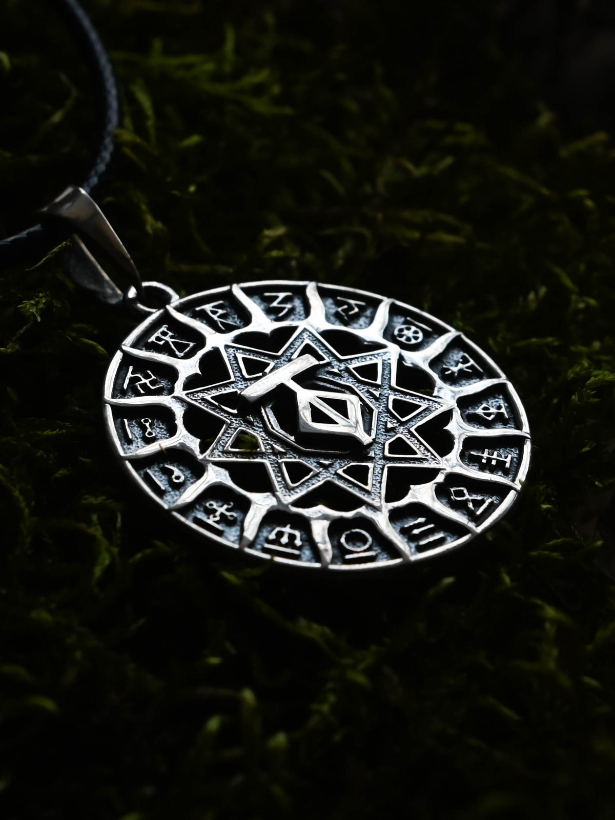Slavic Chertog Tur (Aurochs) Amulet, Sterling Silver 925 — Svarog Circle Zodiac Pendant