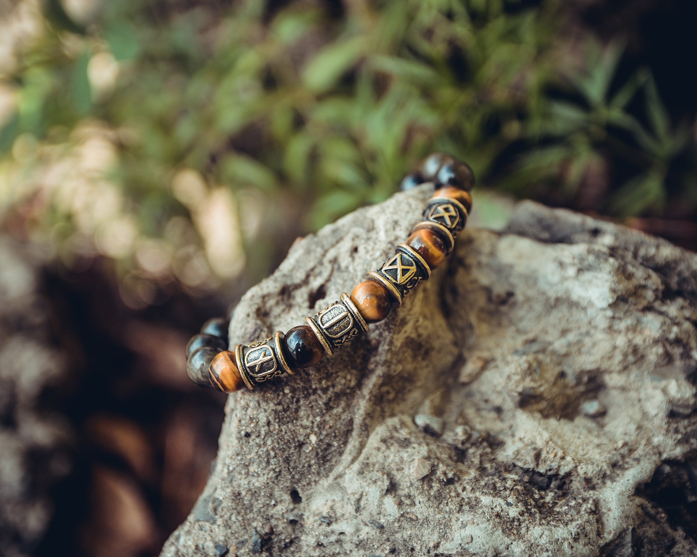 Tiger's Eye and Black Agate Bracelet with 4 Rune Beads