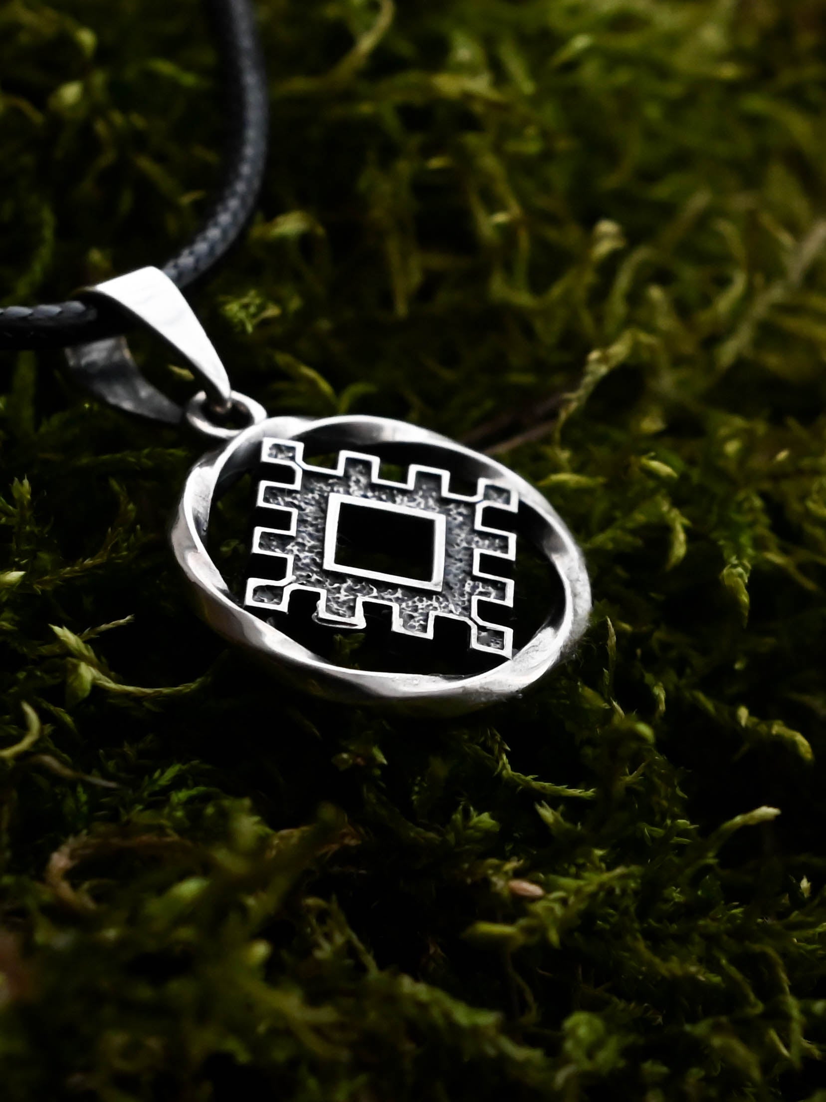 Thistle of Happiness (Repeynik) Amulet in Twisted Sterling Silver 925 — Slavic, Viking & Norse Symbol Pendant