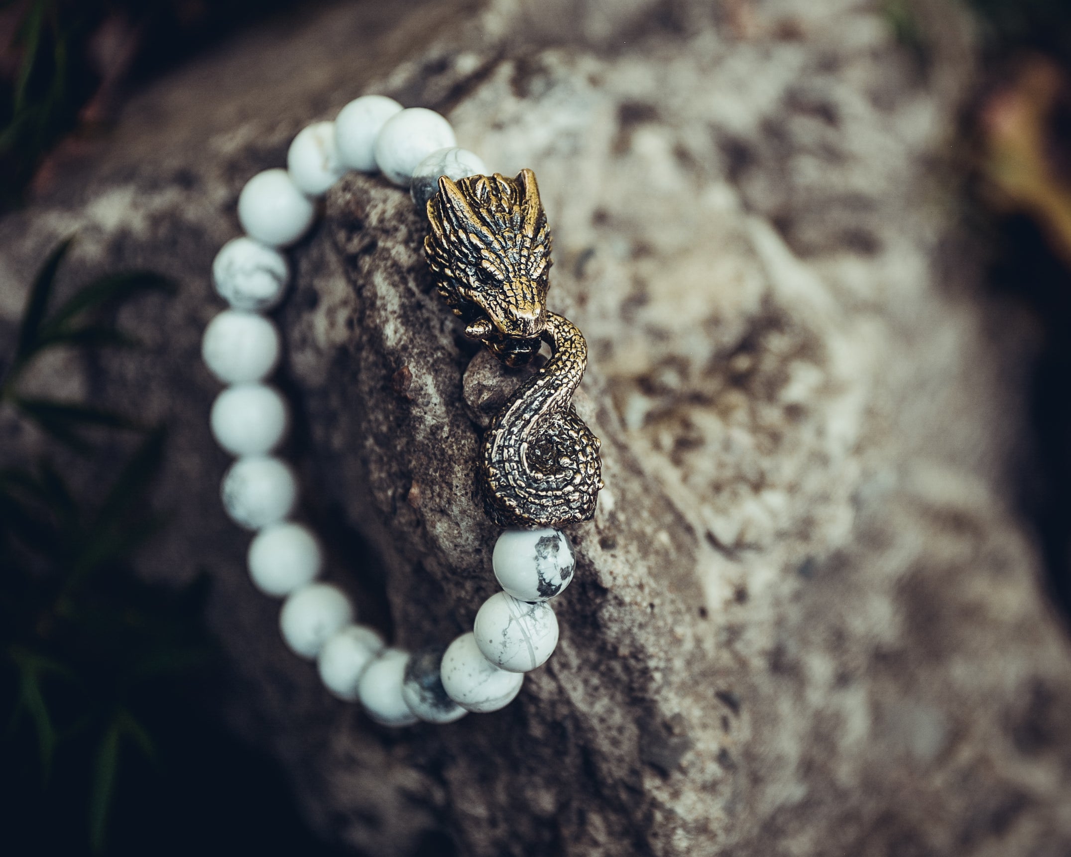 Howlite Bracelet with Jormungandr Clasp