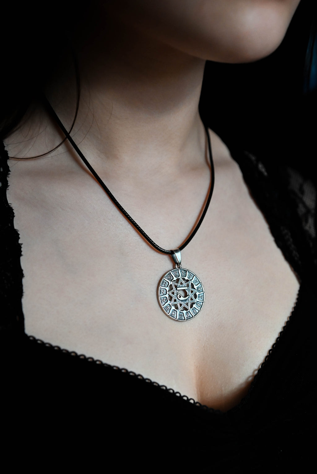 Slavic Chertog Lebed (Swan) Amulet, Sterling Silver 925 — Svarog Circle Zodiac Pendant