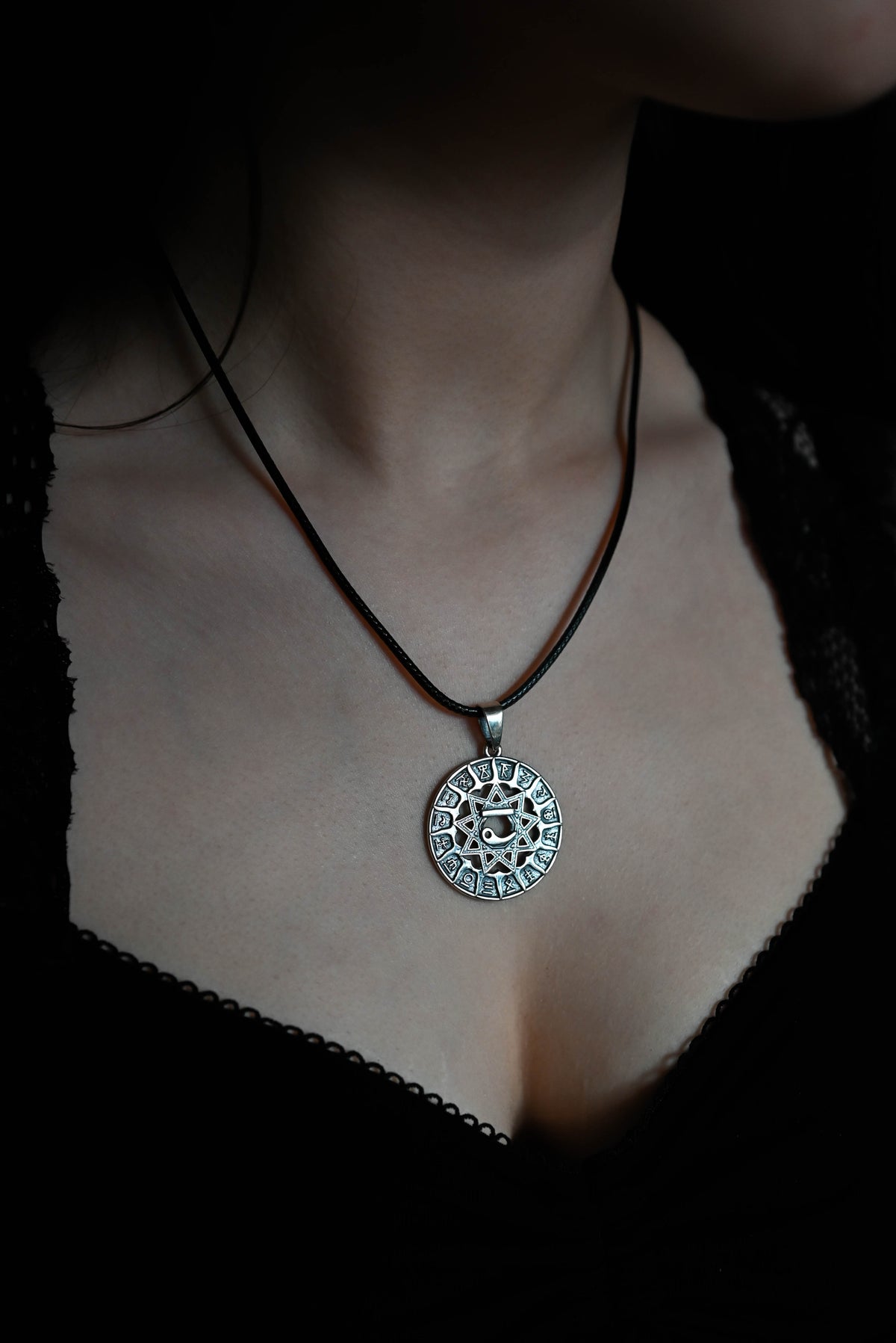 Slavic Chertog Lebed (Swan) Amulet, Sterling Silver 925 — Svarog Circle Zodiac Pendant