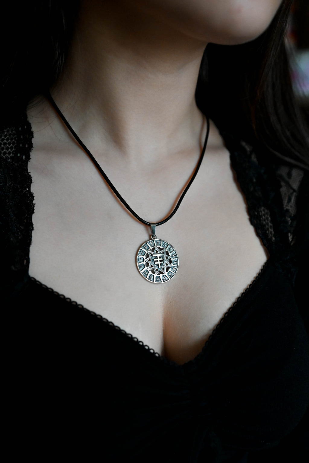 Slavic Chertog Lisa (Fox) Amulet, Sterling Silver 925 — Svarog Circle Zodiac Pendant