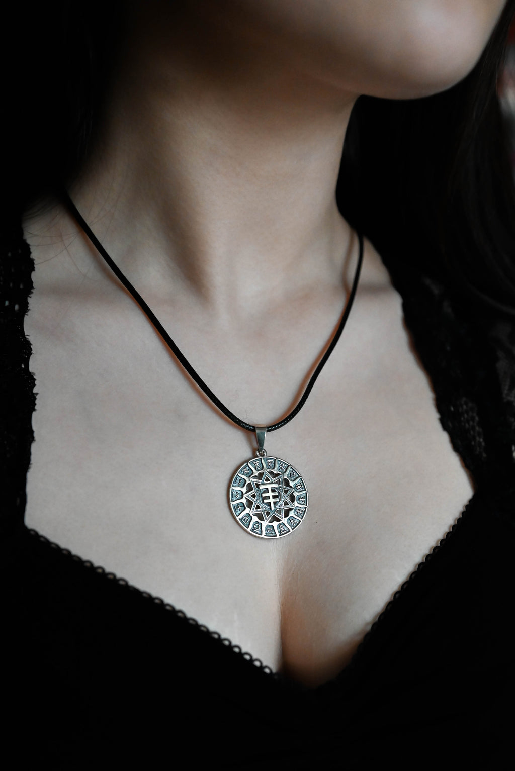 Slavic Chertog Lisa (Fox) Amulet, Sterling Silver 925 — Svarog Circle Zodiac Pendant