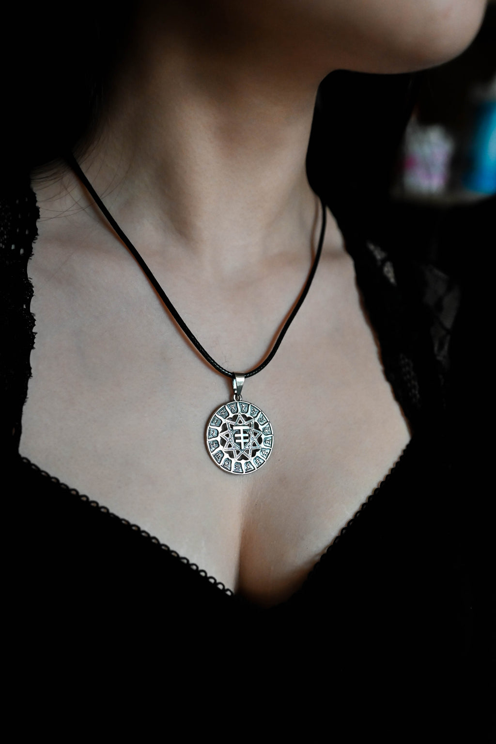 Slavic Chertog Lisa (Fox) Amulet, Sterling Silver 925 — Svarog Circle Zodiac Pendant