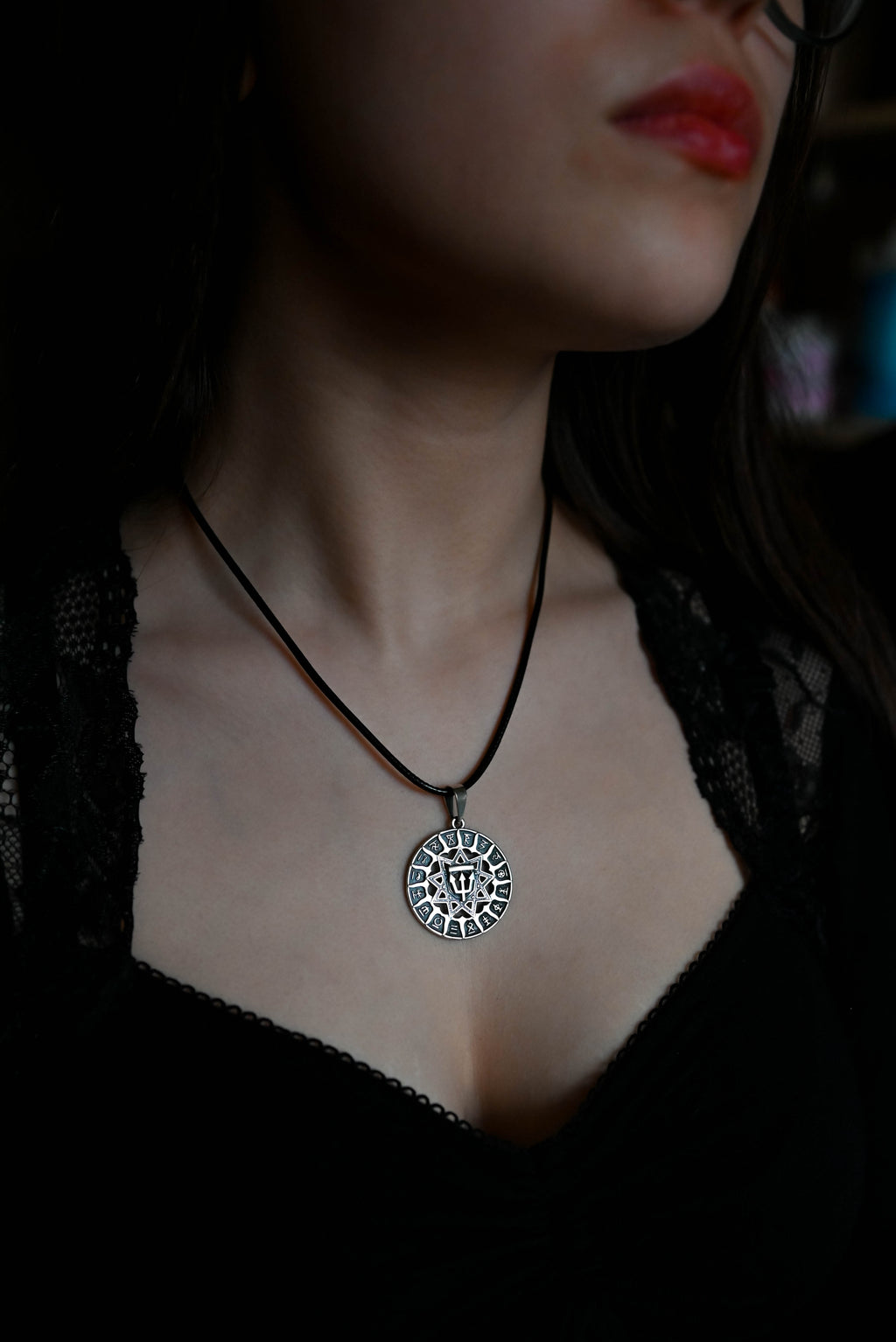 Slavic Chertog Voron (Raven) Amulet, Sterling Silver 925 — Svarog Circle Zodiac Pendant