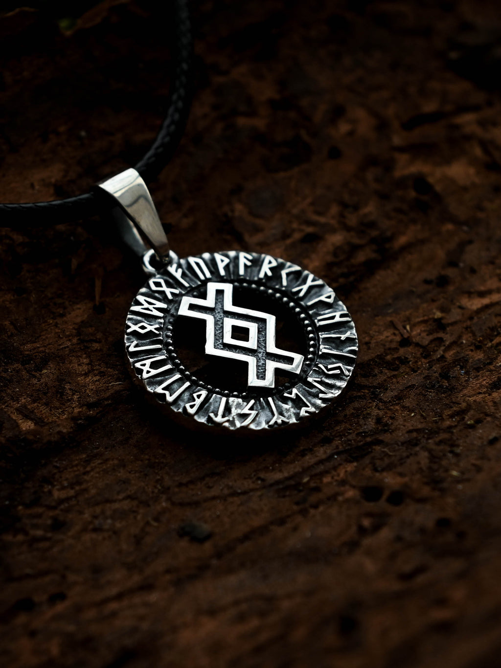 Ingwaz Rune Amulet, Elder Futhark, Sterling Silver 925 — Viking & Norse Symbol Pendant