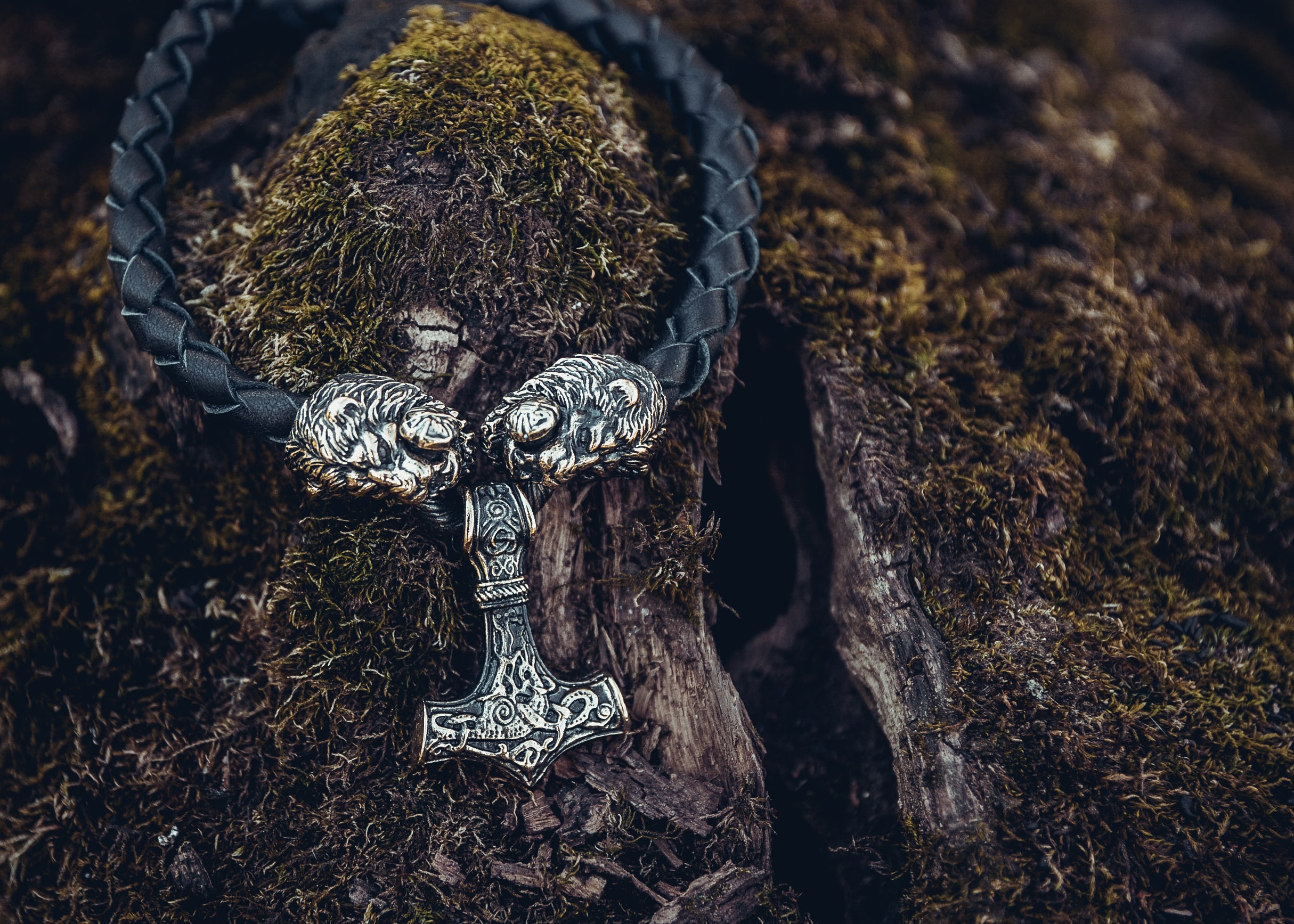 Two Lions with Mjolnir Pendant, Natural Leather and Bronze — Viking Symbol