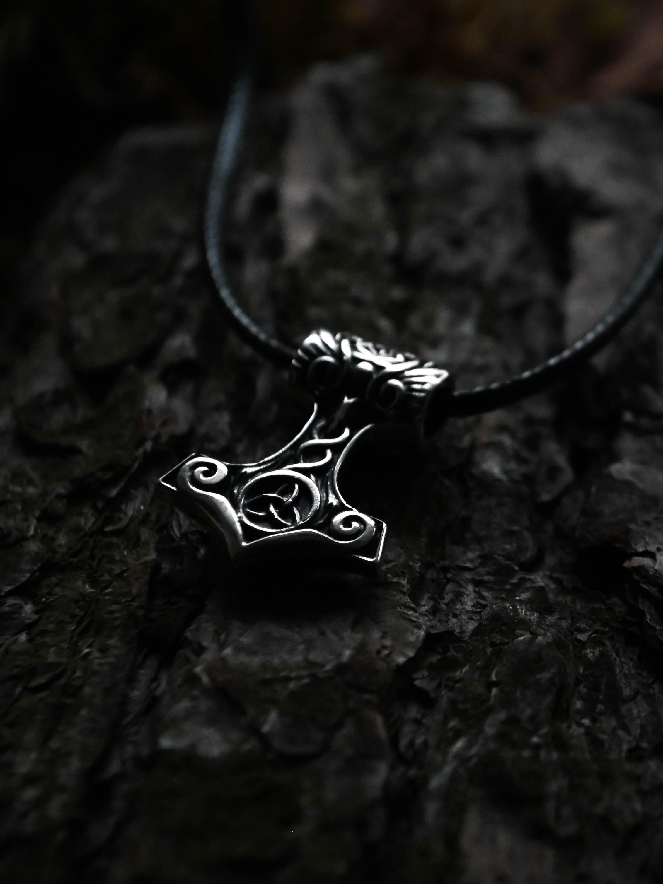 Thor's Hammer with Celtic Knot, Sterling Silver 925 — Viking & Celtic Symbol Pendant