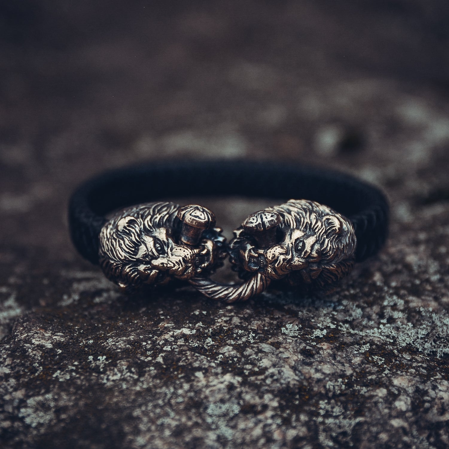 Two Lions Bracelet, Natural Leather and Bronze