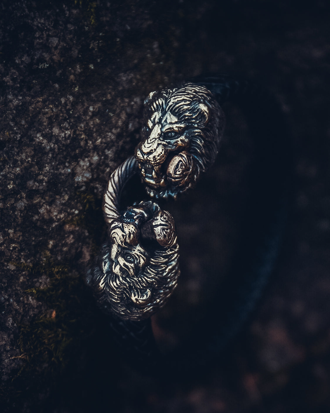 Two Lions Bracelet, Natural Leather and Bronze