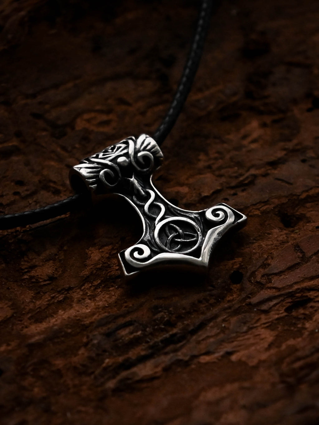 Thor's Hammer with Celtic Knot, Sterling Silver 925 — Viking & Celtic Symbol Pendant