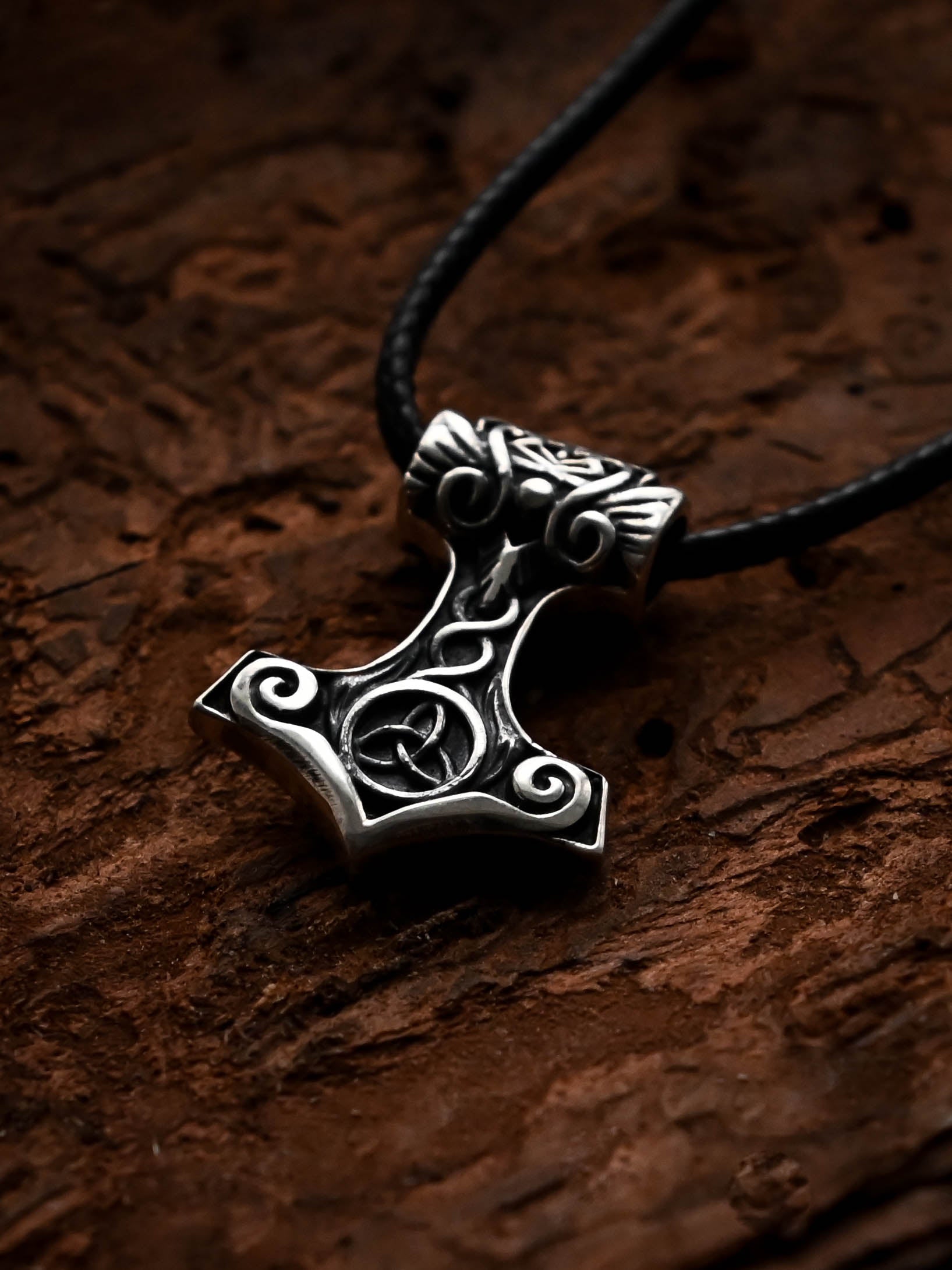 Thor's Hammer with Celtic Knot, Sterling Silver 925 — Viking & Celtic Symbol Pendant