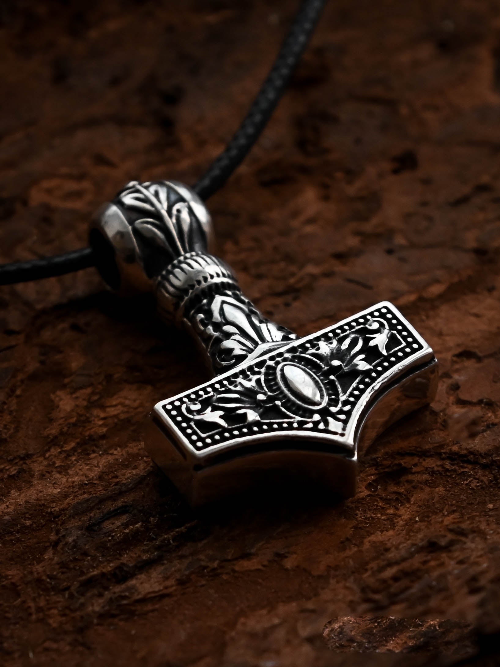 Classic Thor's Hammer (Mjolnir), Sterling Silver 925 — Viking Symbol Pendant