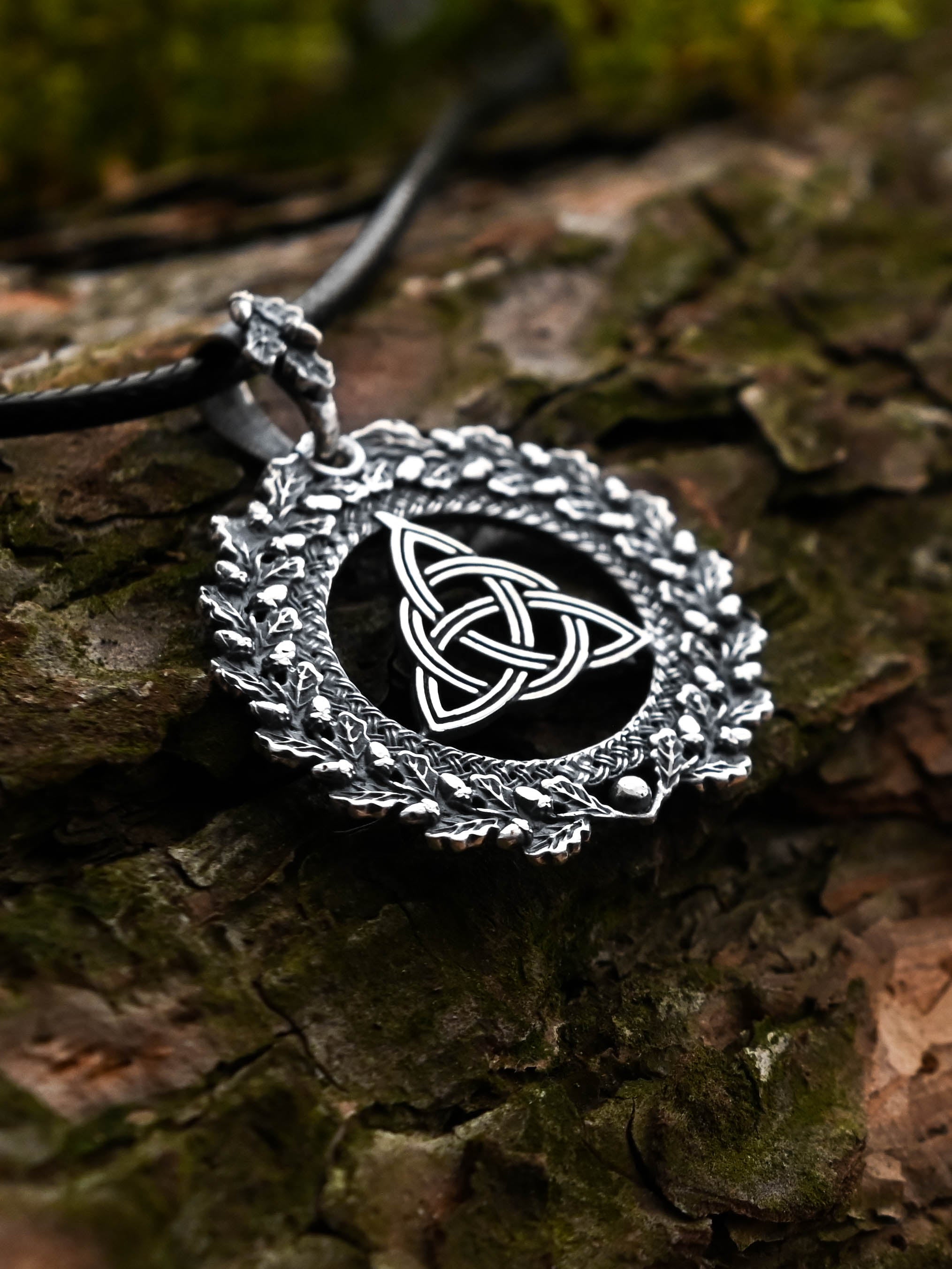 Viking Protection Knot Amulet in Oak Wreath, Sterling Silver 925 — Norse, Slavic & Viking Symbol Pendant