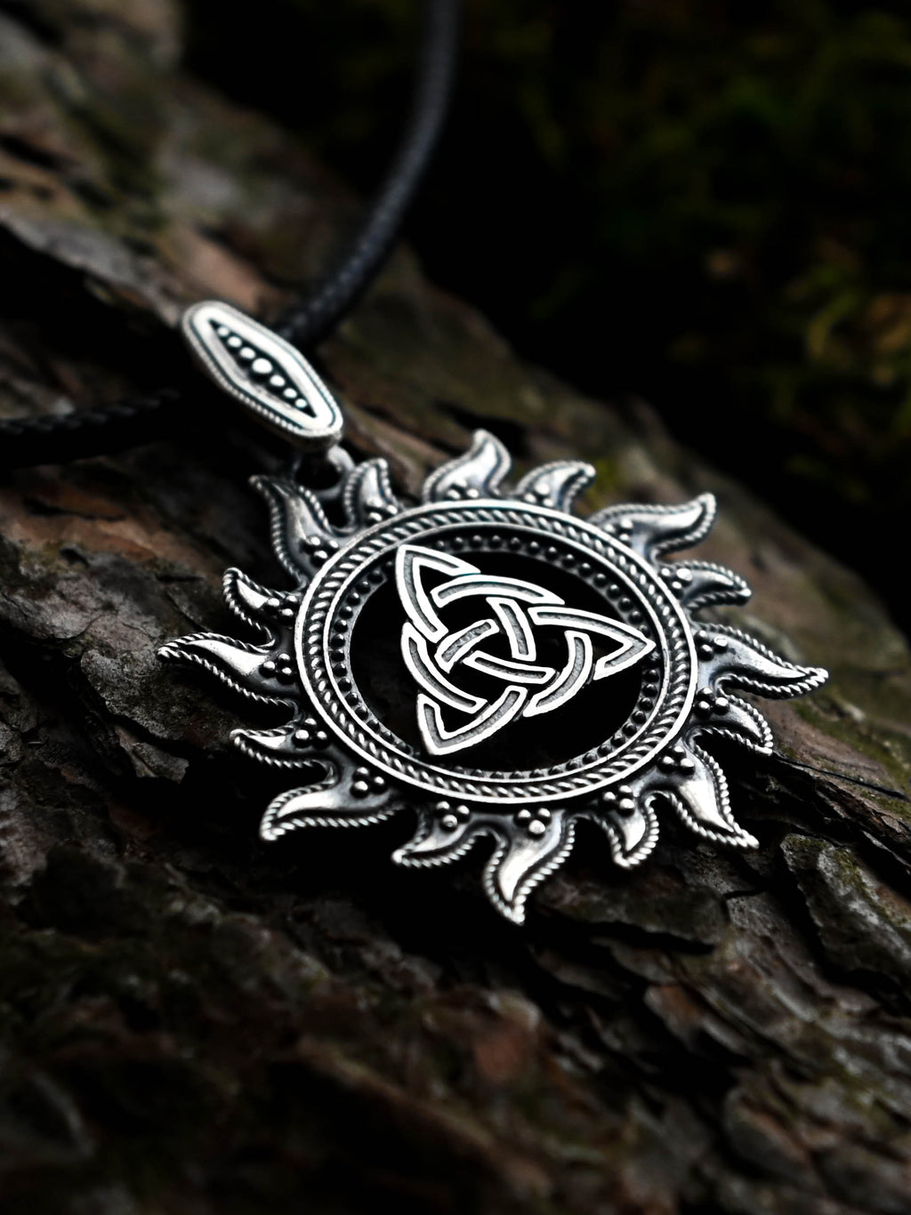 Celtic Knot in Sun Amulet, Sterling Silver 925 — Celtic, Viking & Norse Pendant