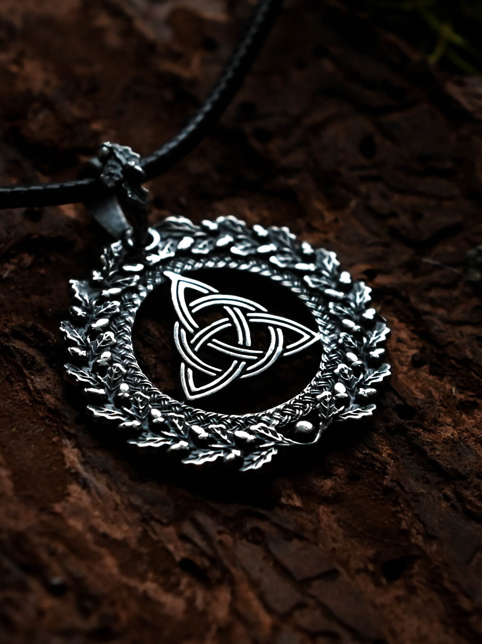 Viking Protection Knot Amulet in Oak Wreath, Sterling Silver 925 — Norse, Slavic & Viking Symbol Pendant