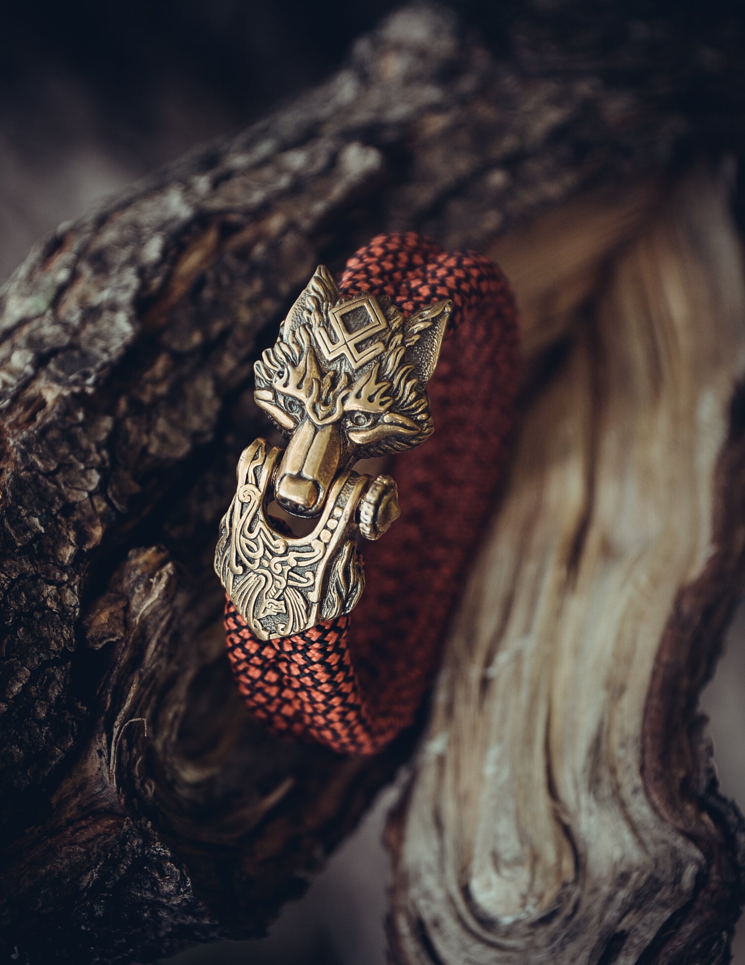 Wolf with Odal Rune Bracelet, Paracord and Bronze