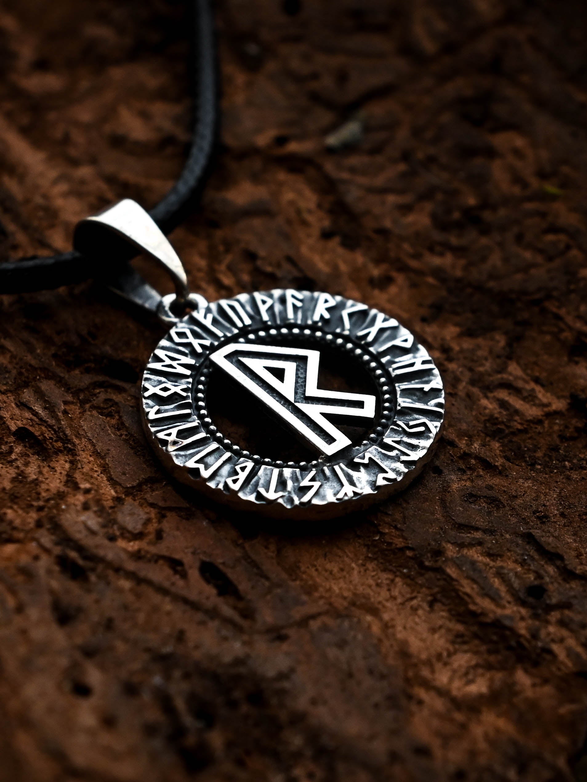 Raidho Rune Amulet, Elder Futhark, Sterling Silver 925 — Viking & Norse Symbol Pendant