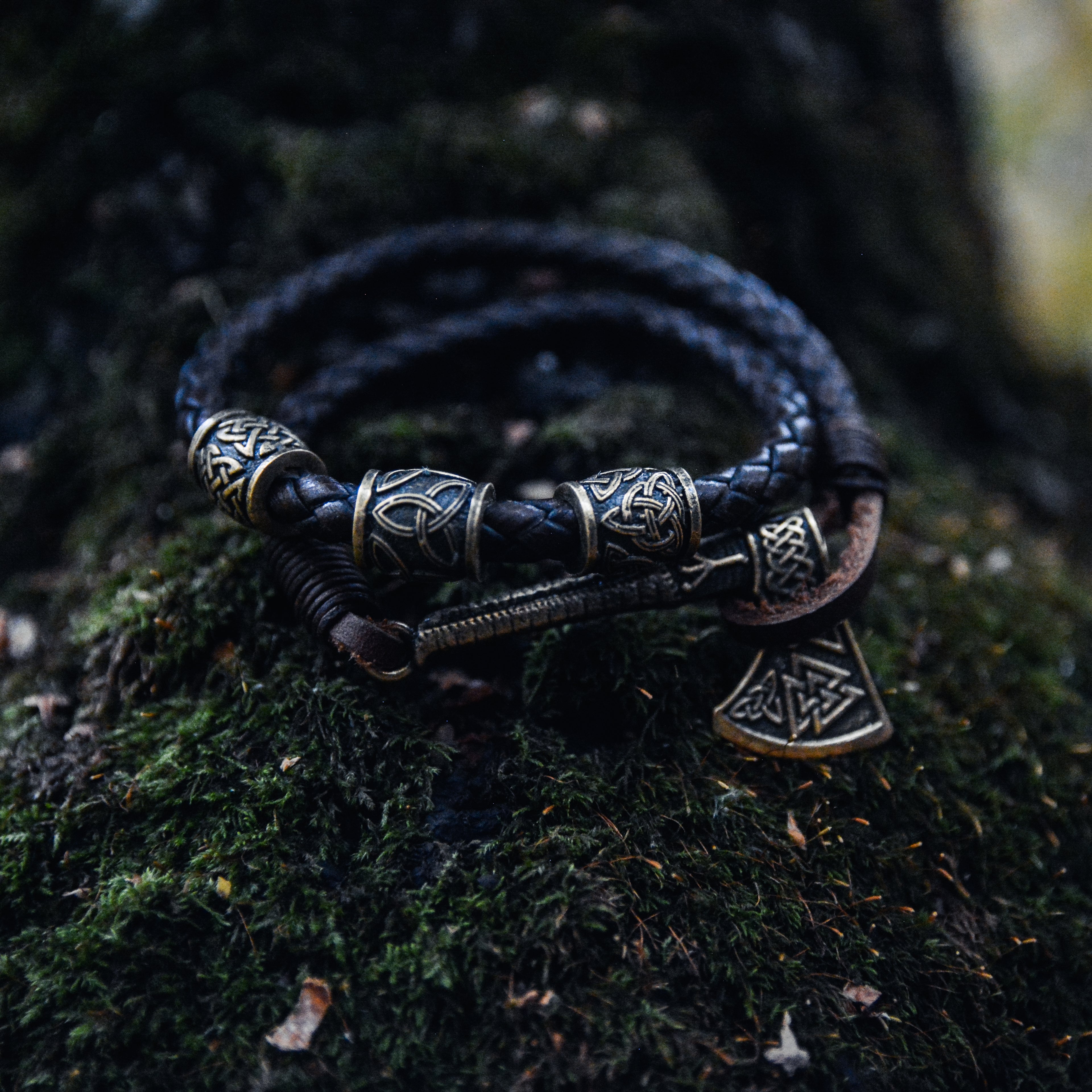 Axe with Valknut Symbol Bracelet, Natural Leather and Bronze
