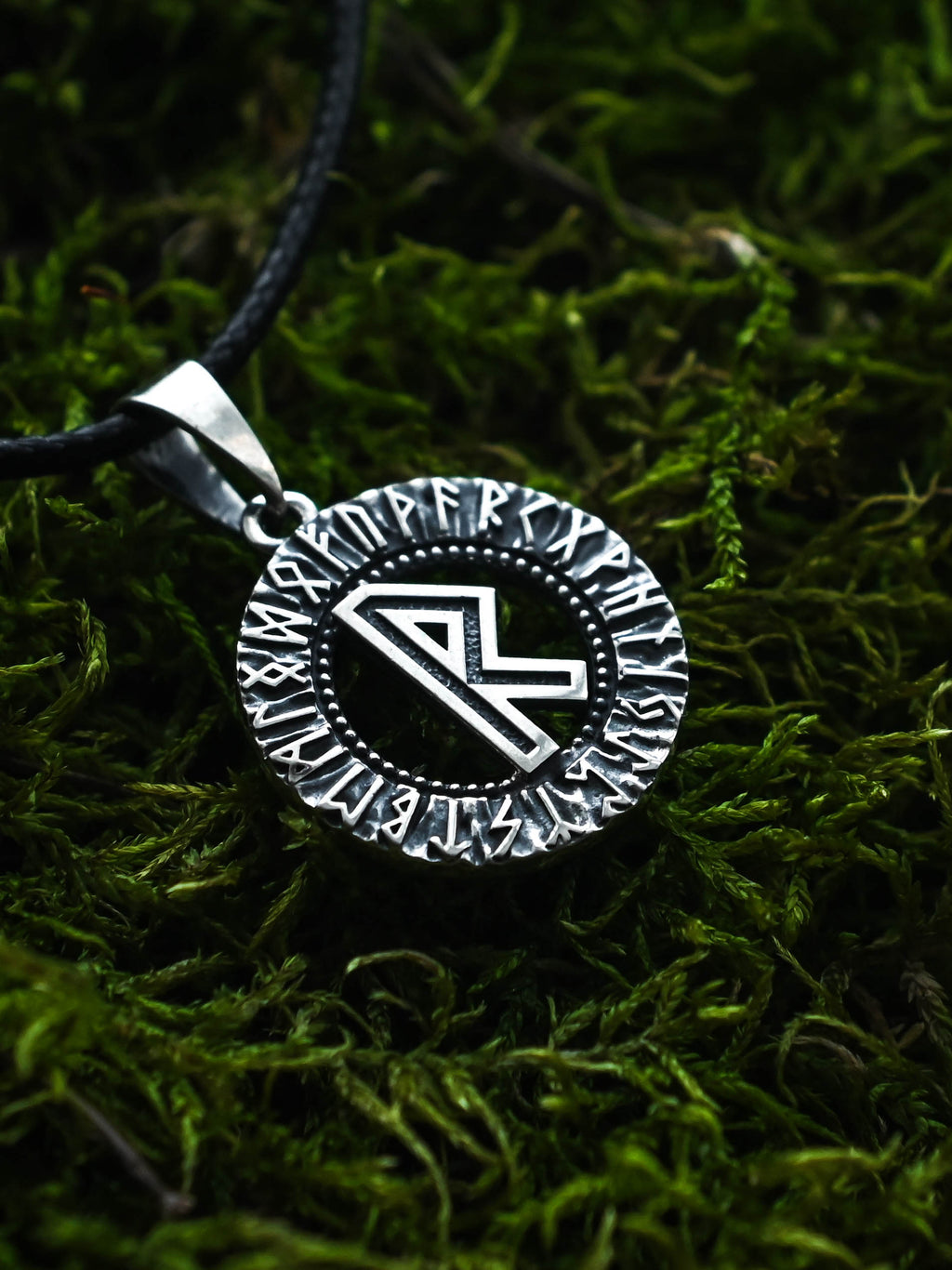Raidho Rune Amulet, Elder Futhark, Sterling Silver 925 — Viking & Norse Symbol Pendant
