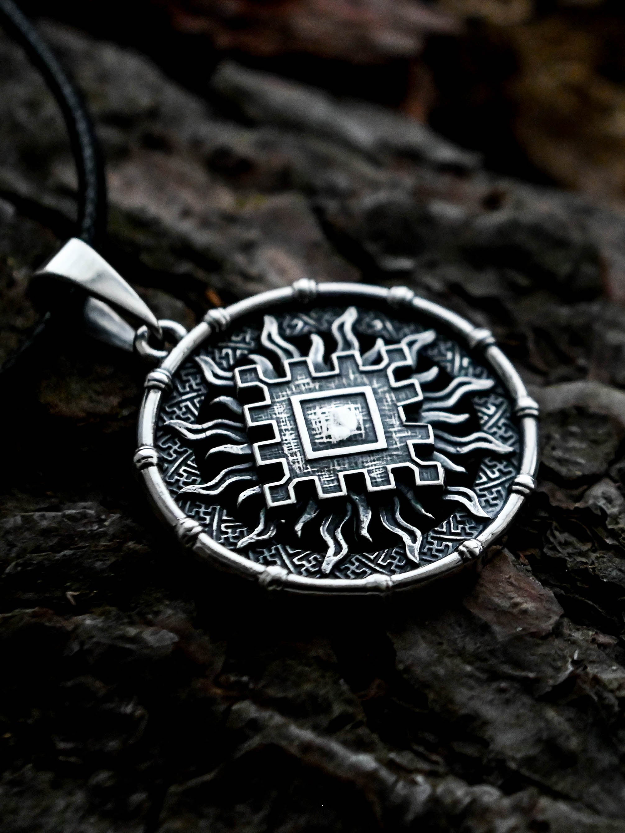 Thistle of Happiness (Repeynik) Amulet in Sun Disc, Sterling Silver 925 — Slavic, Viking & Norse Symbol Pendant