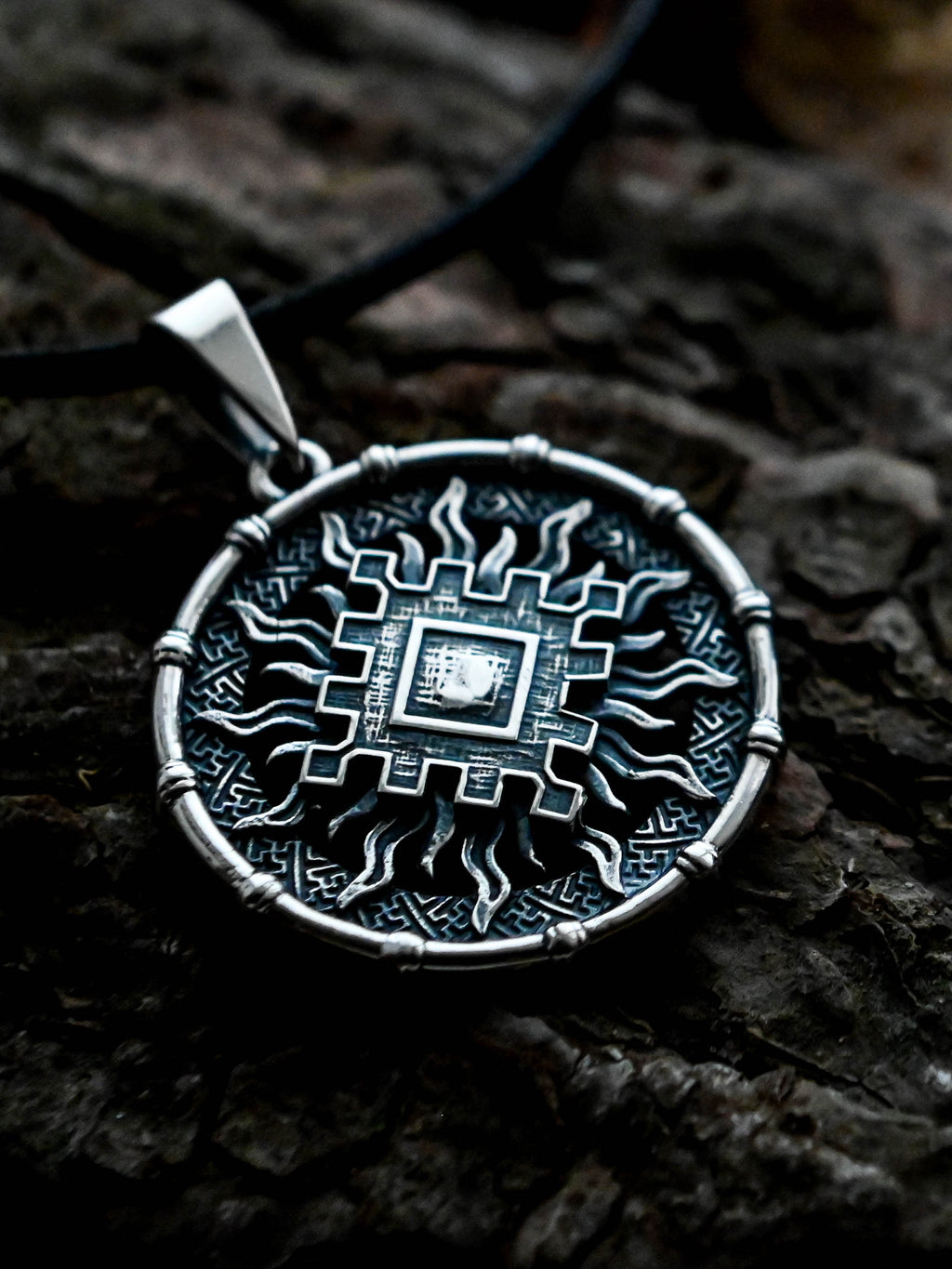 Thistle of Happiness (Repeynik) Amulet in Sun Disc, Sterling Silver 925 — Slavic, Viking & Norse Symbol Pendant