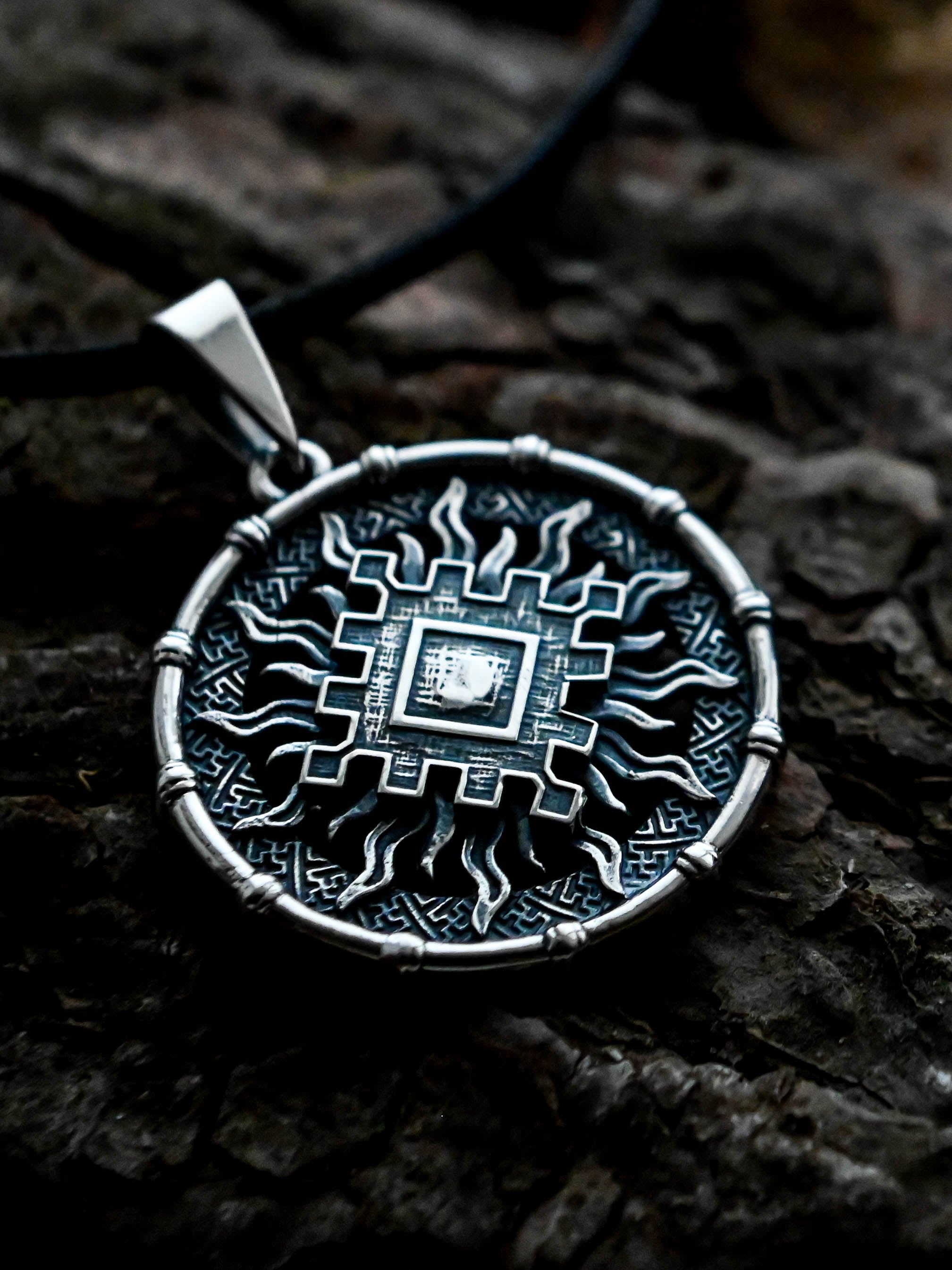 Thistle of Happiness (Repeynik) Amulet in Sun Disc, Sterling Silver 925 — Slavic, Viking & Norse Symbol Pendant