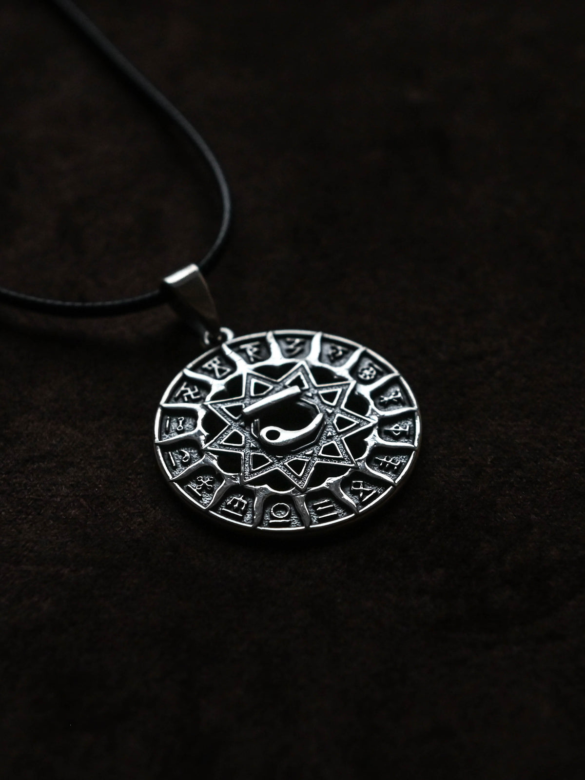 Slavic Chertog Lebed (Swan) Amulet, Sterling Silver 925 — Svarog Circle Zodiac Pendant