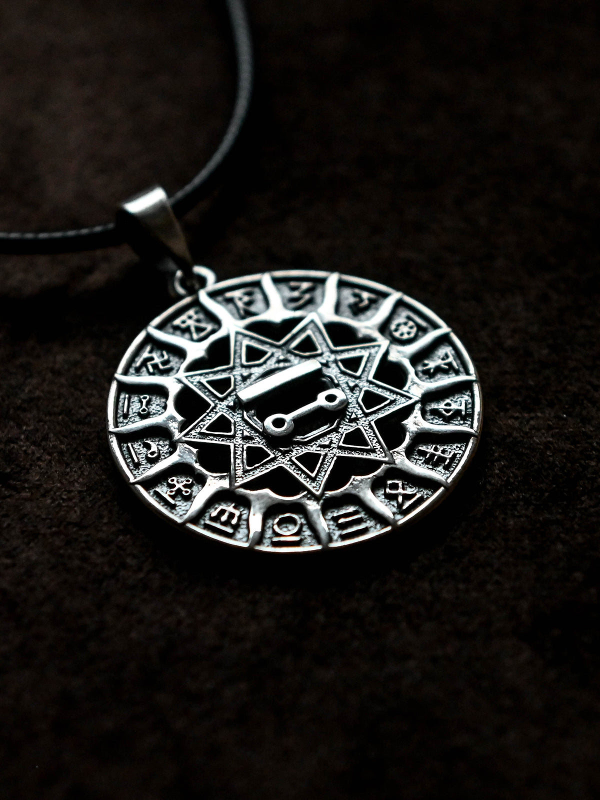 Slavic Chertog Shchuka (Pike) Amulet, Sterling Silver 925 — Svarog Circle Zodiac Pendant