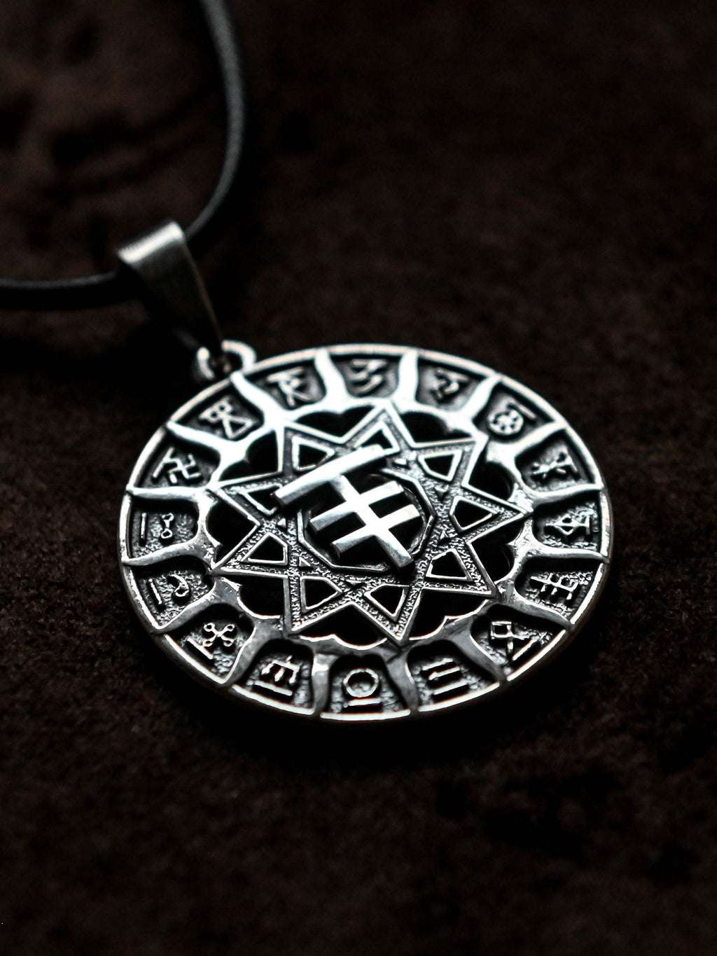 Slavic Chertog Lisa (Fox) Amulet, Sterling Silver 925 — Svarog Circle Zodiac Pendant