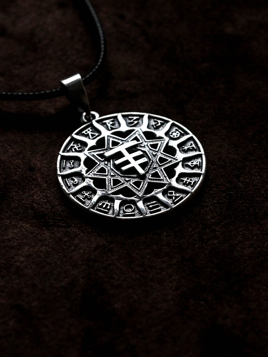 Slavic Chertog Lisa (Fox) Amulet, Sterling Silver 925 — Svarog Circle Zodiac Pendant