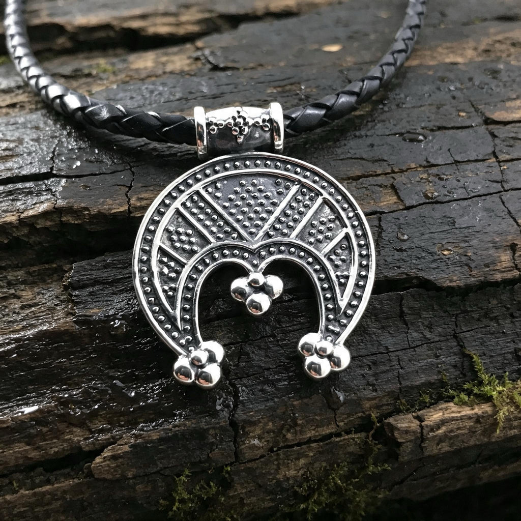 Lunnitsa with Dots Amulet, Sterling Silver 925 — Slavic Symbol Pendant