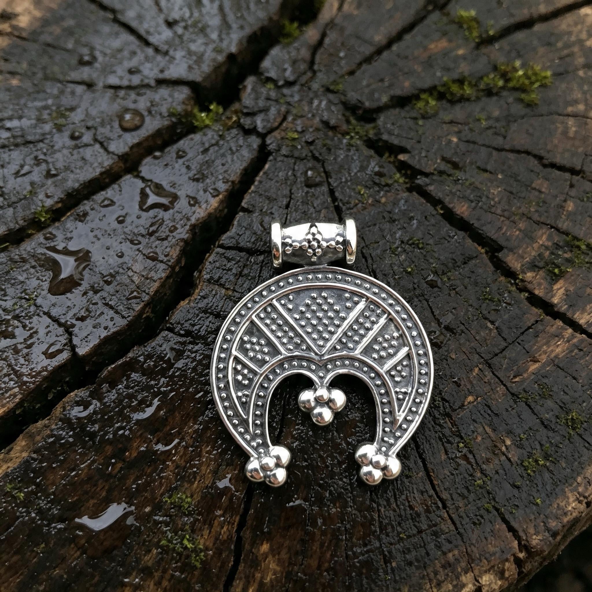 Lunnitsa with Dots Amulet, Sterling Silver 925 — Slavic Symbol Pendant