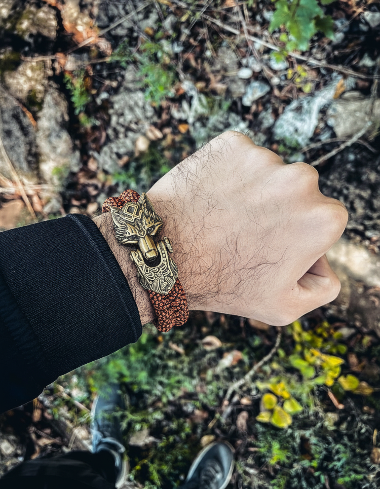 Wolf with Odal Rune Bracelet, Paracord and Bronze