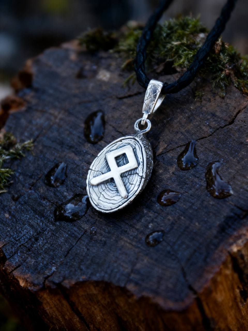 Odal Rune Amulet on Willow Wood-Slice, Sterling Silver 925 — Pendant