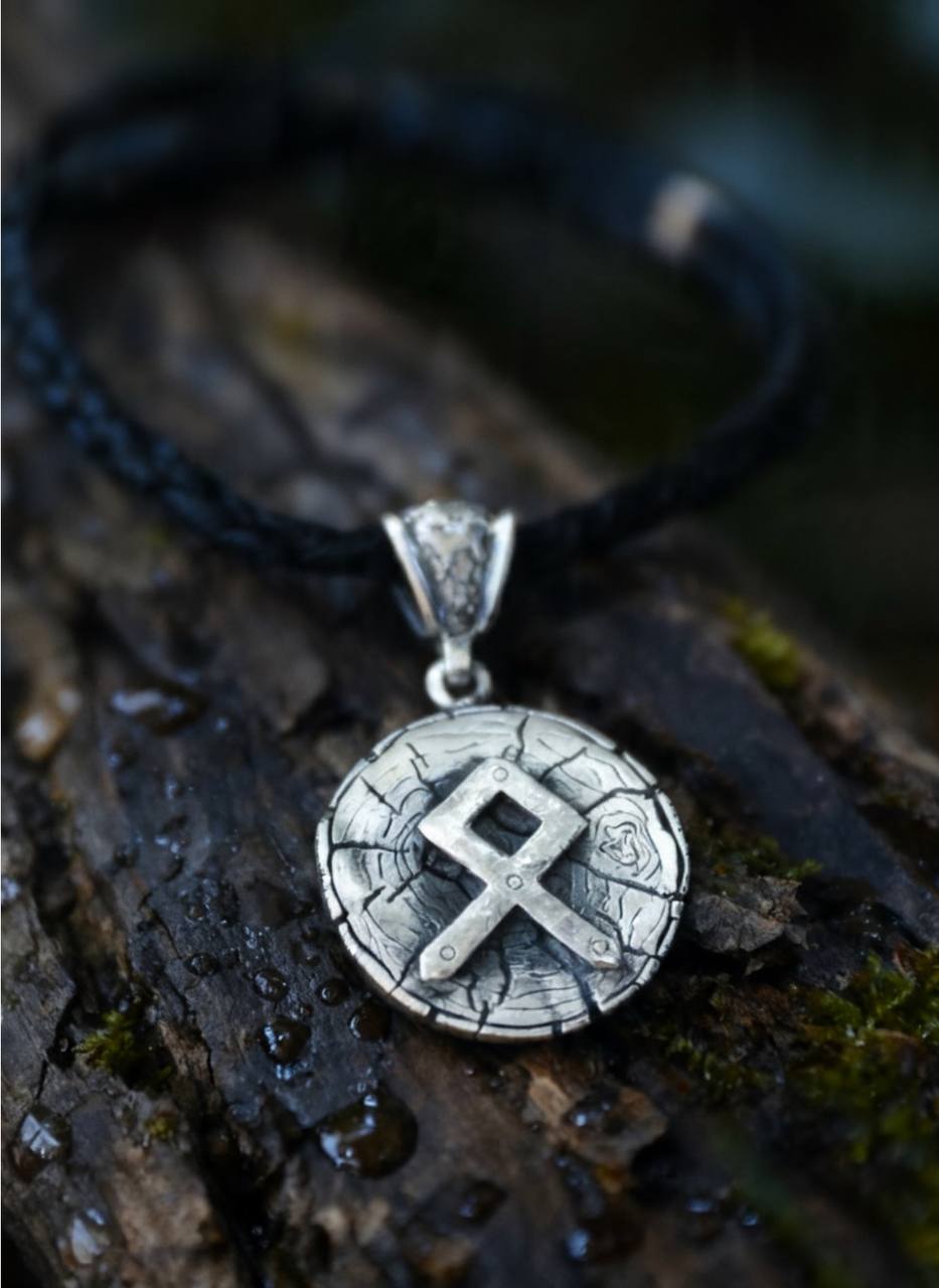 Odal Rune Amulet on Oak Wood-Slice, Sterling Silver 925 — Pendant